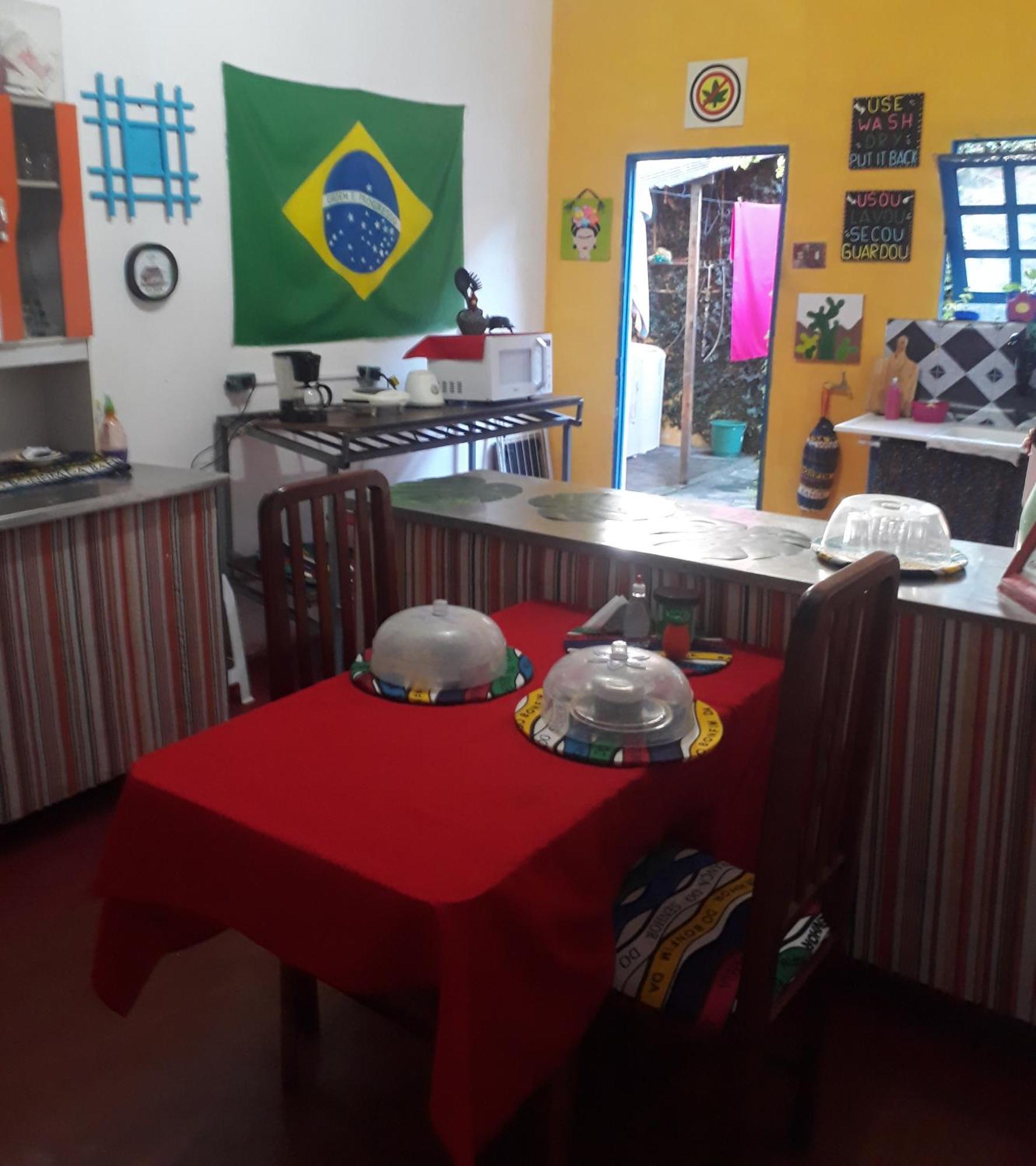Perto Do Aeroporto De Salvador - Dona Pitanga Hostel 劳鲁-迪弗雷塔斯 外观 照片